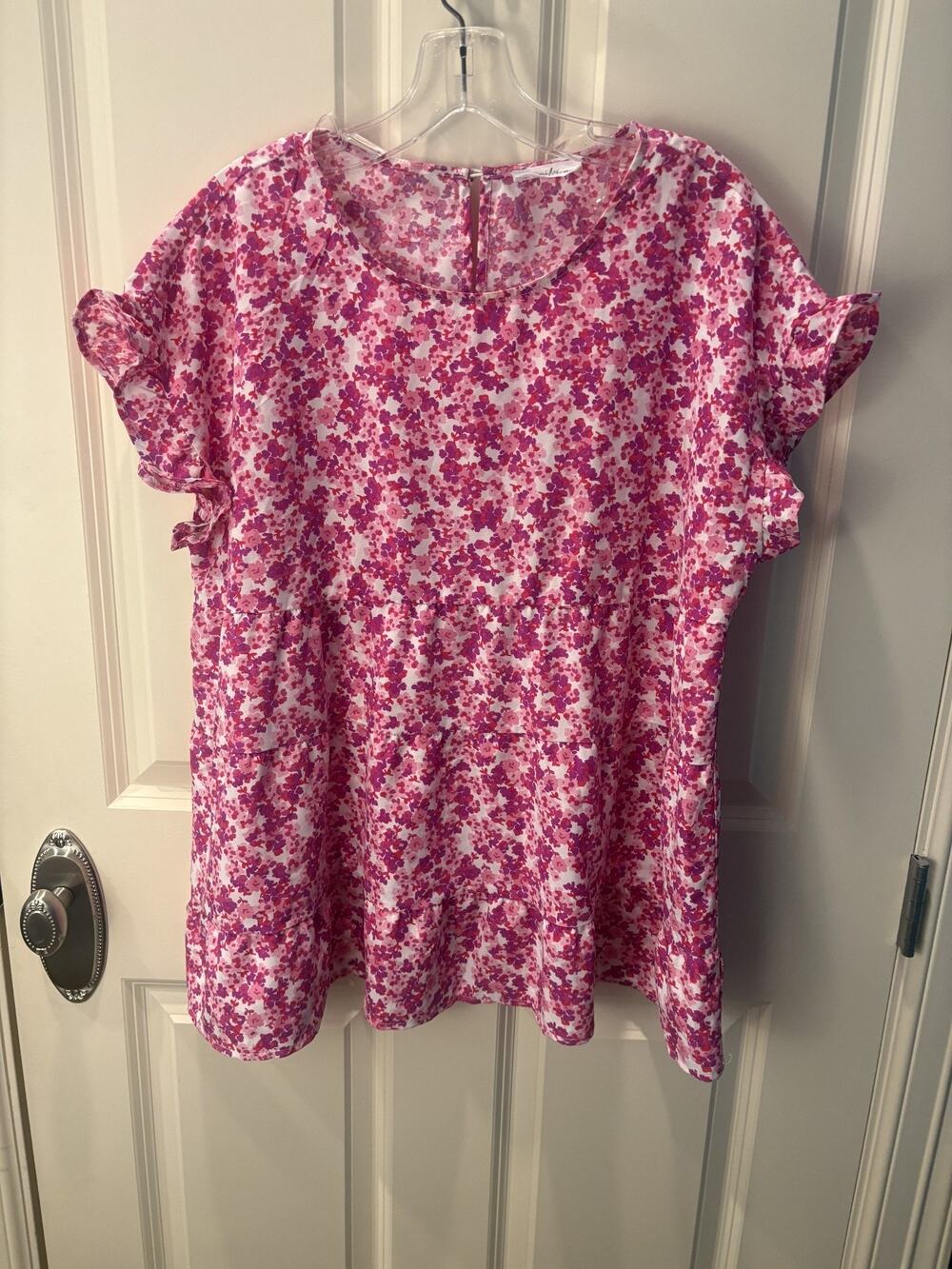 Emily Wonder Top Size L Pink Orange Flutter Sleeve Peplum Vivid Colorful Chic